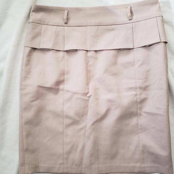 Six Skirts - Picture 8 of 16